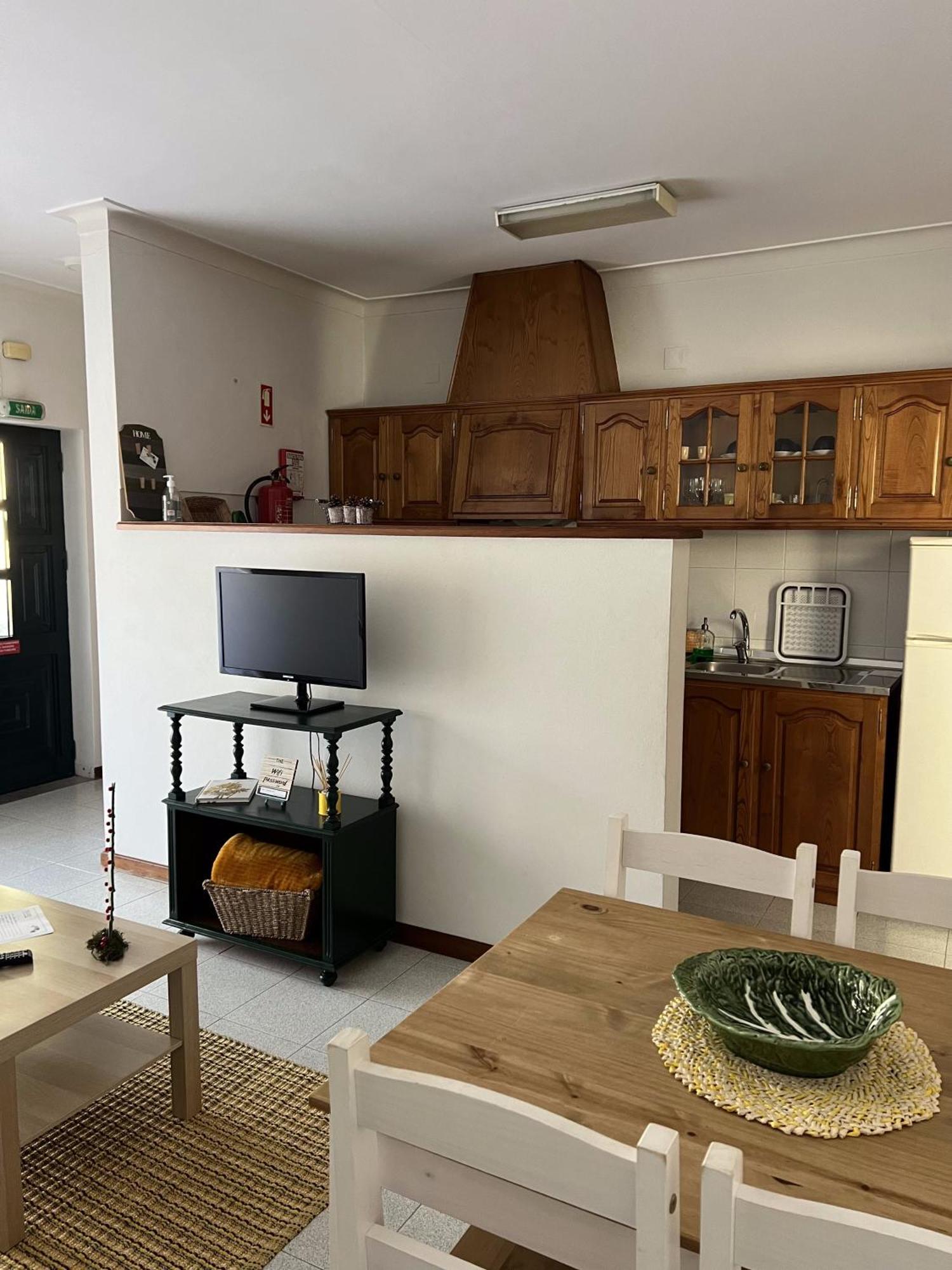 Encosta Do Sol Apartment Canas de Senhorim Exterior photo