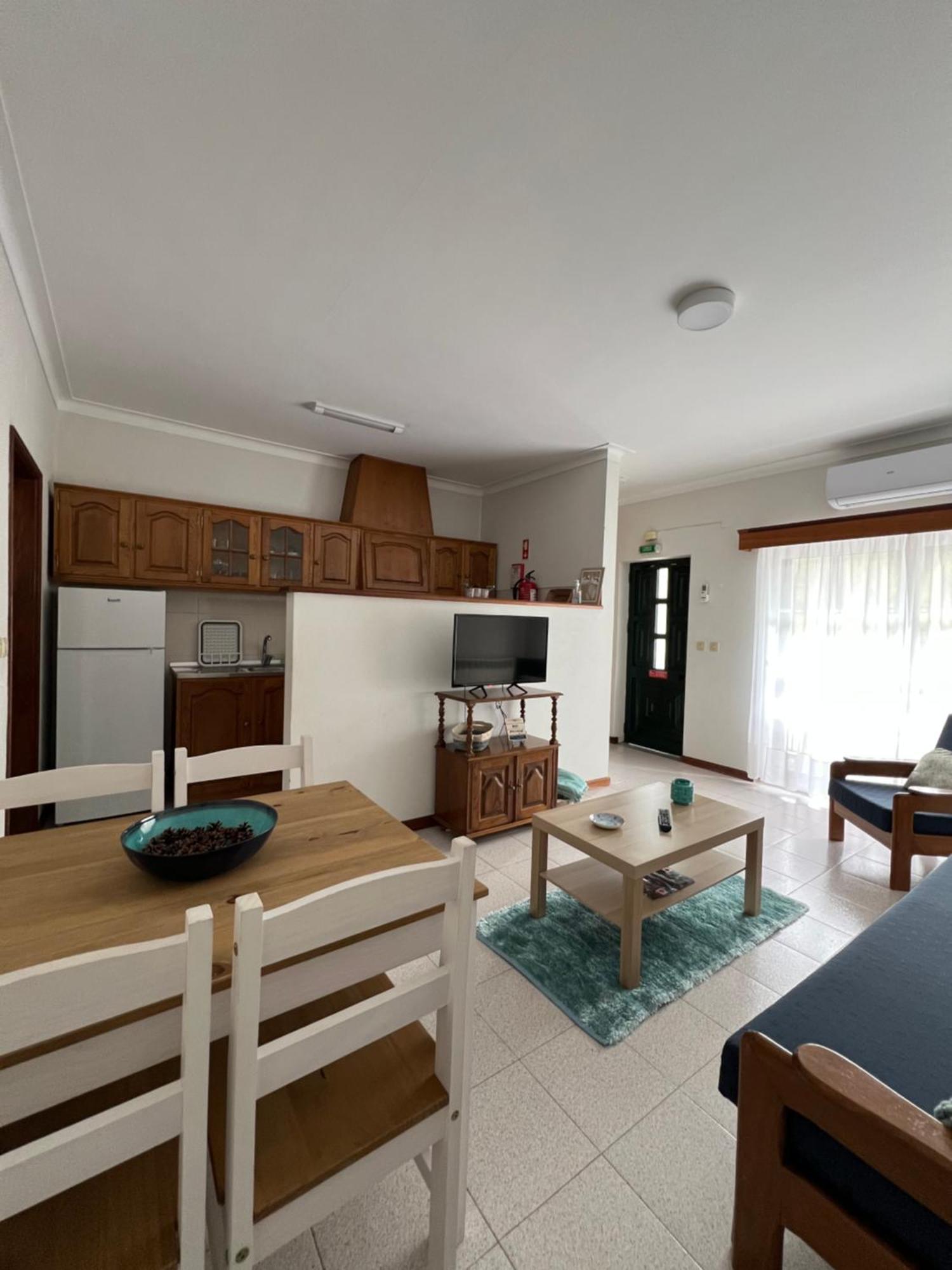 Encosta Do Sol Apartment Canas de Senhorim Exterior photo